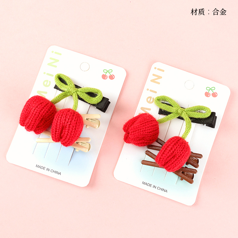 Boxed wool tulip accessories duck clip